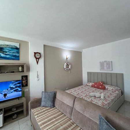 Beach Studio Durres Seaview Esterno foto