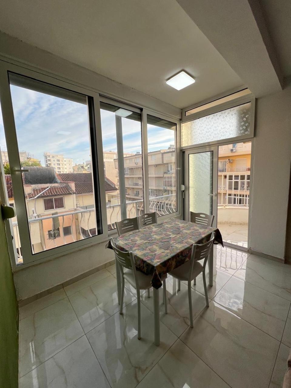 Beach Studio Durres Seaview Esterno foto
